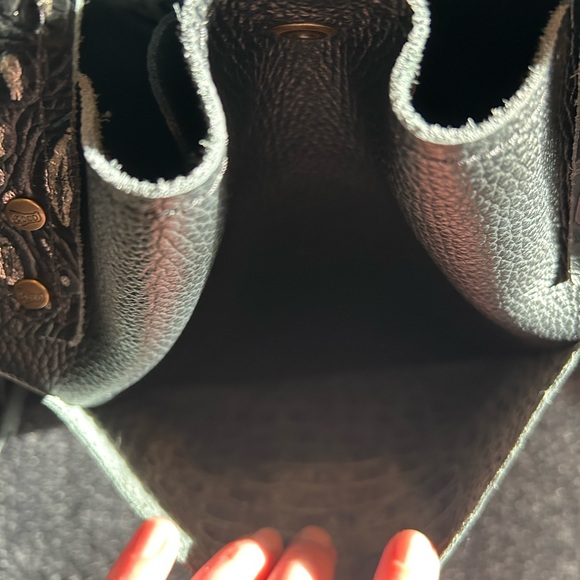 Fringed Black Crocodile-Embossed Tote Bag with Silver toned accents - Picture 4 of 6